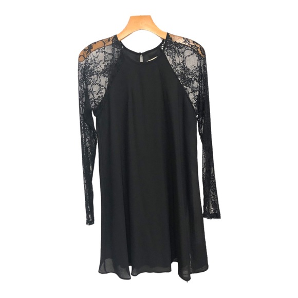 NWT Everly Black Lace Long Sleeve Mini Swing Dress Size M - Picture 2 of 7